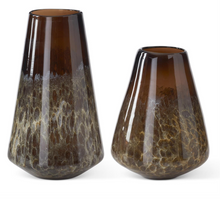Load image into Gallery viewer, BRWN CRM GLS VASE
