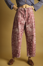 Load image into Gallery viewer, BERRY ROUGE PAISLEY JEANS
