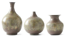Load image into Gallery viewer, BRN GRN METL VASE
