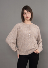 Load image into Gallery viewer, BEIGE HENLY SWEATR
