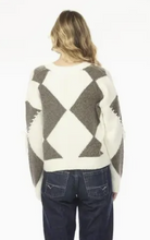 Load image into Gallery viewer, WHT/GRY PATCHWORK TIE SWEATR
