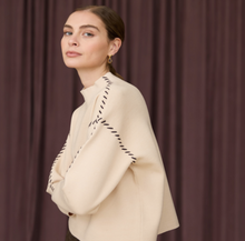Load image into Gallery viewer, BEIGE STITCH SWEATER
