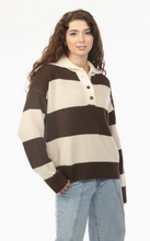 Load image into Gallery viewer, STRIPE COLLARED SWEATER
