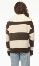 Load image into Gallery viewer, STRIPE COLLARED SWEATER
