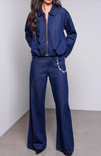 Load image into Gallery viewer, AUDREY WIDE LG JEANS
