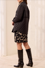 Load image into Gallery viewer, BLK DENIM QUILT JACKT
