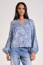 Load image into Gallery viewer, BLU/WHT LS VNECK BUBBLE BLOUSE
